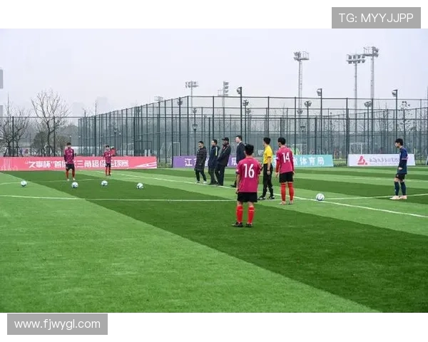 板式足球体育引领全民健身新风尚与竞技融合发展之路时代实践探索