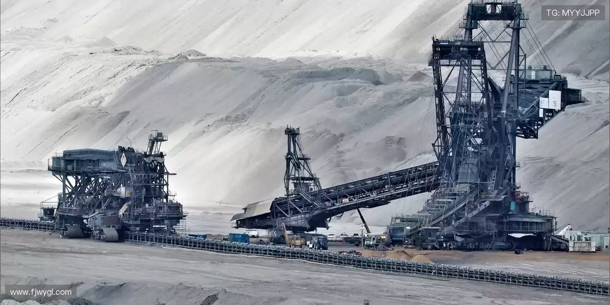 ⛏️ 细腻的操作手感,仿佛与地面展开一场精准的舞蹈 💃